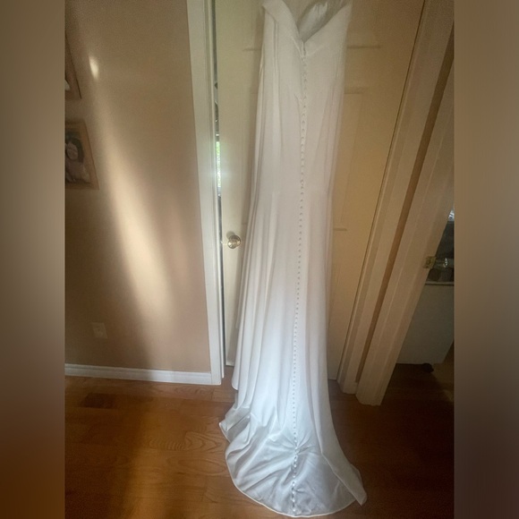 MIKAELLA Wedding dress with added removable sleeves - Picture 6 of 9